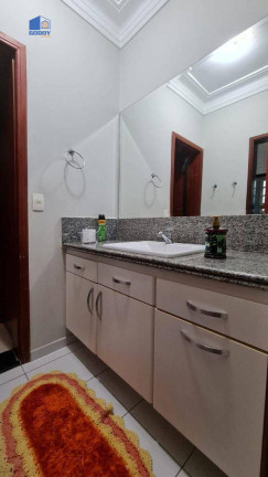 Imagem Casa com 5 Quartos à Venda, 253 m² em Jardim Das Américas - Cuiabá Imagem Casa com 5 Quartos à Venda, 253 m² em Jardim Das Américas - Cuiabá