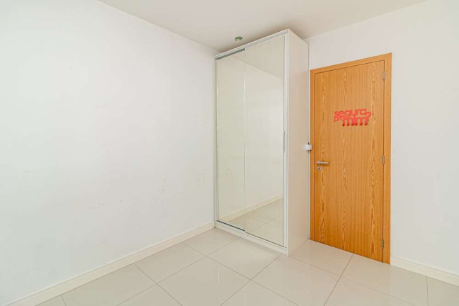 Imagem Apartamento com 2 Quartos à Venda, 69 m² em Passo Da Areia - Porto Alegre