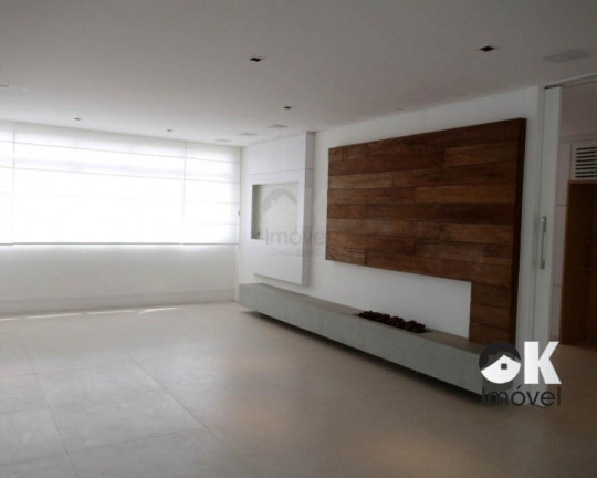 Apartamento com 3 Quartos à Venda, 215 m² em Vila Nova Conceição - São Paulo