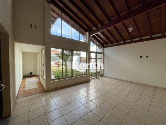 Imagem Casa com 4 Quartos à Venda, 259 m² em Vila Aparecida - Rio Claro Imagem Casa com 4 Quartos à Venda, 259 m² em Vila Aparecida - Rio Claro