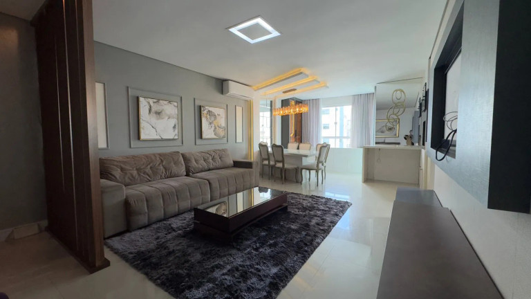 Imagem Apartamento com 3 Quartos à Venda, 132 m² em Centro - Balneário Camboriú Imagem Apartamento com 3 Quartos à Venda, 132 m² em Centro - Balneário Camboriú