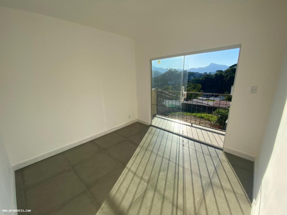 Imagem Apartamento com 2 Quartos à Venda, 53 m² em Tijuca - Teresópolis