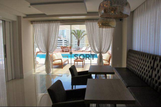 Imagem Apartamento com 3 Quartos à Venda, 130 m² em Centro - Balneário Camboriú Imagem Apartamento com 3 Quartos à Venda, 130 m² em Centro - Balneário Camboriú