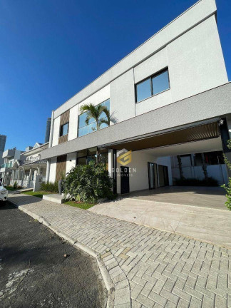 Casa com 4 Quartos à Venda, 250 m² em Barra - Balneário Camboriú