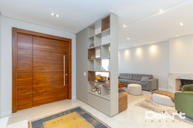 Imagem Casa com 3 Quartos à Venda, 398 m² em Uberaba - Curitiba Imagem Casa com 3 Quartos à Venda, 398 m² em Uberaba - Curitiba