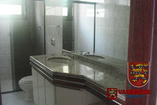 Imagem Casa com 3 Quartos à Venda, 500 m² em Córrego Grande - Florianópolis Imagem Casa com 3 Quartos à Venda, 500 m² em Córrego Grande - Florianópolis