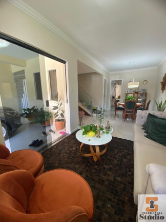 Imagem Casa com 3 Quartos à Venda, em Santa Mônica - Feira De Santana Imagem Casa com 3 Quartos à Venda, em Santa Mônica - Feira De Santana