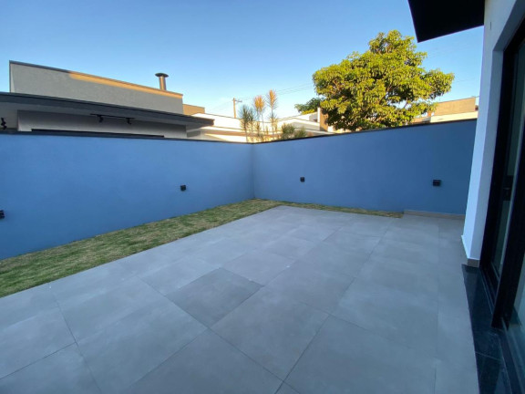 Imagem Imóvel com 3 Quartos à Venda, 166 m² Imagem Imóvel com 3 Quartos à Venda, 166 m²