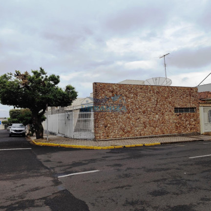 Imagem Casa com 3 Quartos à Venda, 208 m² em Centro - Birigui Imagem Casa com 3 Quartos à Venda, 208 m² em Centro - Birigui
