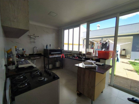 Imagem Casa com 3 Quartos à Venda, 224 m² em Parque São Paulo - Cascavel