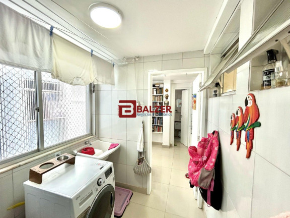 Imagem Apartamento com 3 Quartos à Venda, 117 m² em Centro - Florianópolis Imagem Apartamento com 3 Quartos à Venda, 117 m² em Centro - Florianópolis