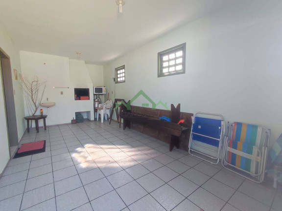 Imagem Casa com 3 Quartos à Venda, 189 m² em Centro - Balneário Barra Do Sul