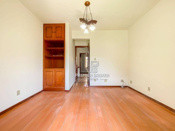 Imagem Casa com 4 Quartos à Venda, 114 m² em Alto - Teresópolis Imagem Casa com 4 Quartos à Venda, 114 m² em Alto - Teresópolis