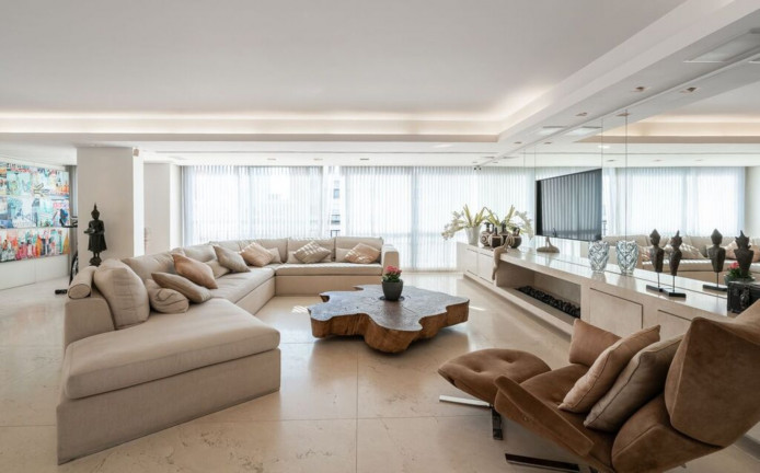Imagem Imóvel com 2 Quartos à Venda, 276 m² em Jardim Europa - Porto Alegre Imagem Imóvel com 2 Quartos à Venda, 276 m² em Jardim Europa - Porto Alegre
