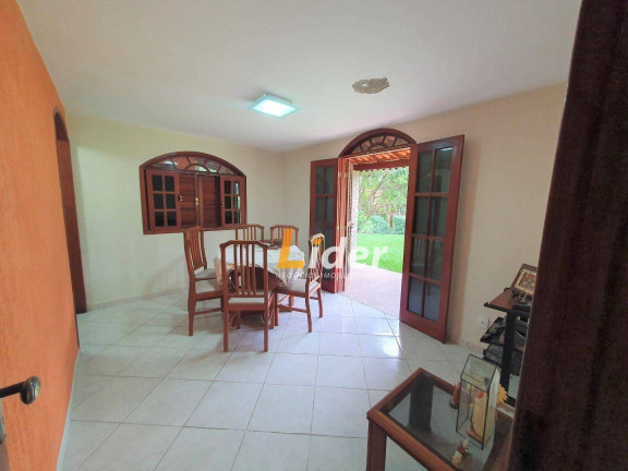 Imagem Casa com 3 Quartos para Alugar, 176 m² em Retiro - Juiz De Fora