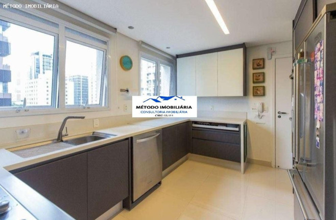 Imagem Imóvel com 3 Quartos à Venda, 201 m² em Itaim Bibi - São Paulo Imagem Imóvel com 3 Quartos à Venda, 201 m² em Itaim Bibi - São Paulo