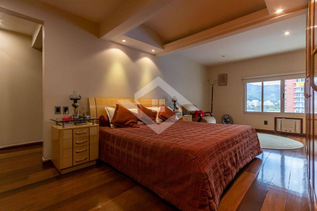 Imagem Apartamento com 4 Quartos à Venda, 560 m² em Lagoa - Rio De Janeiro Imagem Apartamento com 4 Quartos à Venda, 560 m² em Lagoa - Rio De Janeiro