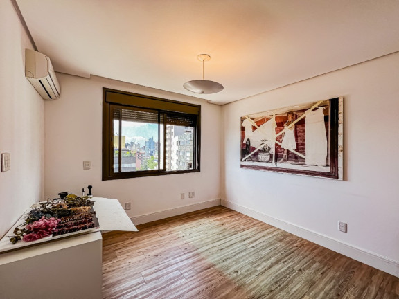 Imagem Imóvel com 3 Quartos à Venda, 168 m² em Rio Branco - Porto Alegre Imagem Imóvel com 3 Quartos à Venda, 168 m² em Rio Branco - Porto Alegre