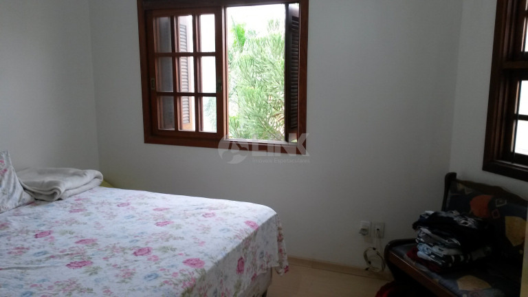 Imagem Imóvel com 4 Quartos à Venda, 223 m² em Sarandi - Porto Alegre Imagem Imóvel com 4 Quartos à Venda, 223 m² em Sarandi - Porto Alegre