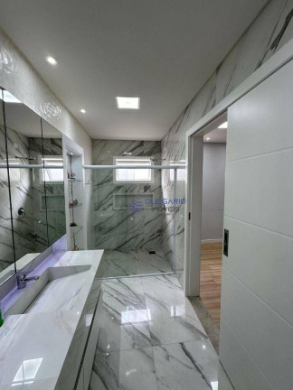 Imagem Sobrado com 4 Quartos à Venda, 388 m² em Centro - Balneário Piçarras Imagem Sobrado com 4 Quartos à Venda, 388 m² em Centro - Balneário Piçarras