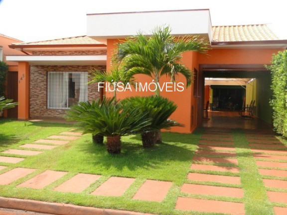 Casa com 3 Quartos à Venda,  em Miguelopolis - Miguelópolis