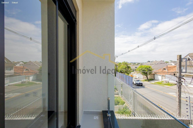 Imagem Casa com 3 Quartos à Venda, 131 m² em Hauer - Curitiba Imagem Casa com 3 Quartos à Venda, 131 m² em Hauer - Curitiba
