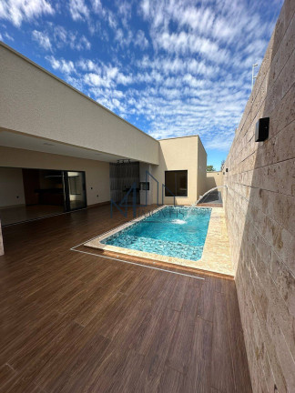 Imagem Casa com 3 Quartos à Venda, 360 m² em Setor Cristina Ii Expansão - Trindade Imagem Casa com 3 Quartos à Venda, 360 m² em Setor Cristina Ii Expansão - Trindade
