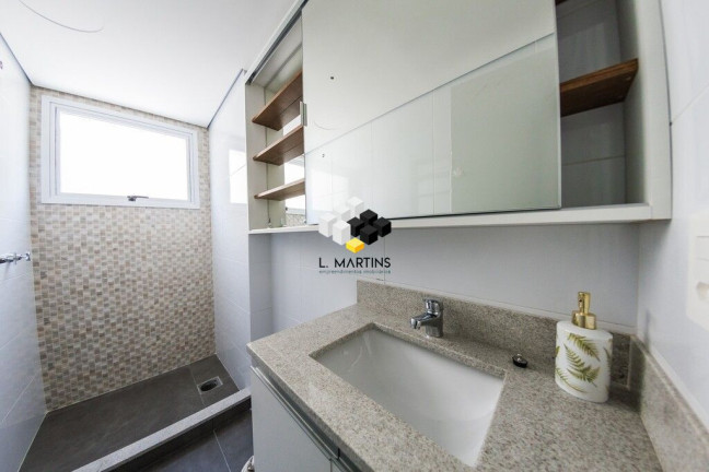 Imagem Apartamento com 2 Quartos à Venda, 66 m² em Menino Deus - Porto Alegre Imagem Apartamento com 2 Quartos à Venda, 66 m² em Menino Deus - Porto Alegre