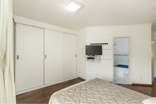 Imagem Casa com 3 Quartos à Venda, 260 m² Imagem Casa com 3 Quartos à Venda, 260 m²