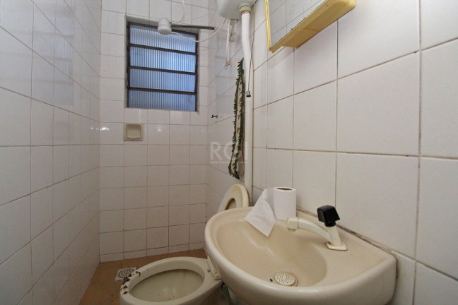 Imagem Casa com 4 Quartos à Venda, 300 m² em Glória - Porto Alegre Imagem Casa com 4 Quartos à Venda, 300 m² em Glória - Porto Alegre