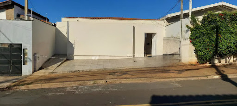 Casa com 3 Quartos para Alugar, 280 m² em Jardim Guanabara - Campinas