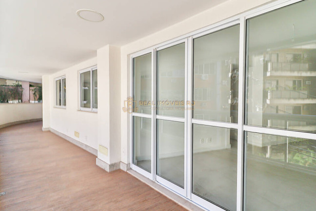 Imagem Apartamento com 5 Quartos à Venda, 163 m² em Lagoa - Rio De Janeiro Imagem Apartamento com 5 Quartos à Venda, 163 m² em Lagoa - Rio De Janeiro