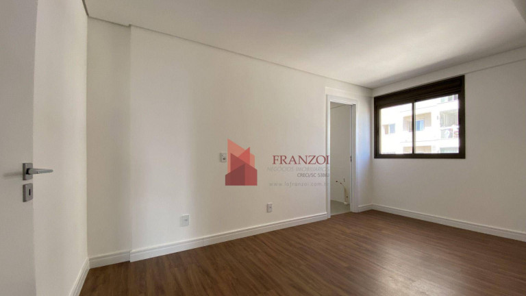 Imagem Apartamento com 3 Quartos à Venda, 126 m² em Fazenda - Itajaí Imagem Apartamento com 3 Quartos à Venda, 126 m² em Fazenda - Itajaí