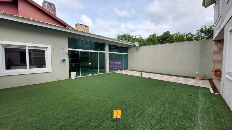 Imagem Casa com 3 Quartos à Venda, 306 m² em Centro - Rio Grande Imagem Casa com 3 Quartos à Venda, 306 m² em Centro - Rio Grande