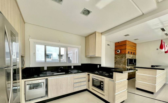 Imagem Casa de Condomínio com 4 Quartos à Venda, 364 m² em Santo Antonio - Capão Da Canoa Imagem Casa de Condomínio com 4 Quartos à Venda, 364 m² em Santo Antonio - Capão Da Canoa