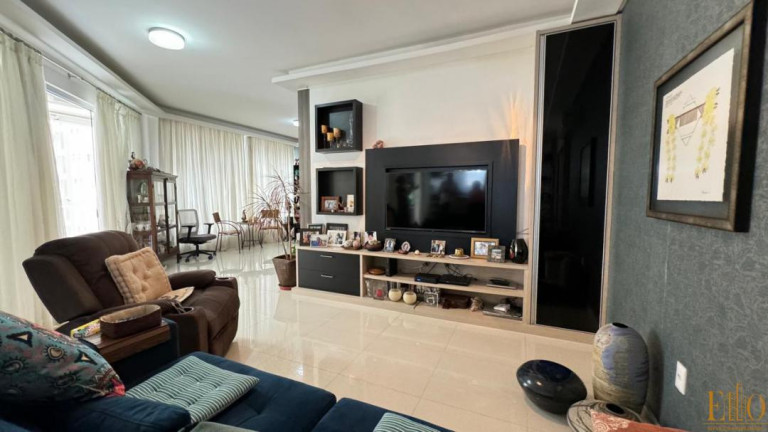 Imagem Apartamento com 4 Quartos à Venda, 193 m² em Meia Praia - Itapema Imagem Apartamento com 4 Quartos à Venda, 193 m² em Meia Praia - Itapema