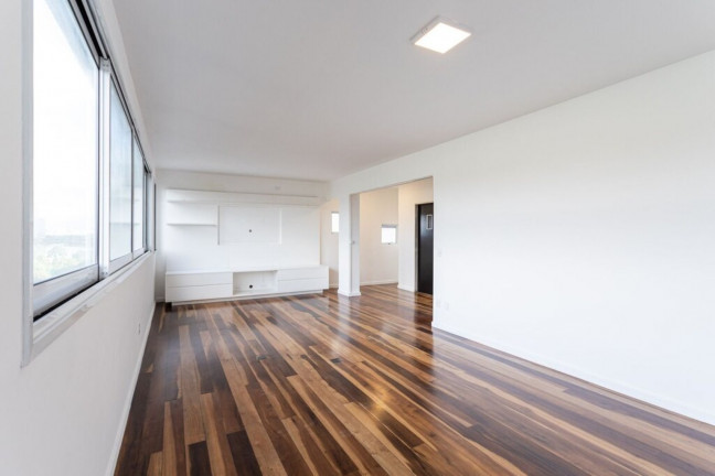 Imagem Imóvel com 3 Quartos à Venda, 126 m² em Jardim Europa - São Paulo Imagem Imóvel com 3 Quartos à Venda, 126 m² em Jardim Europa - São Paulo
