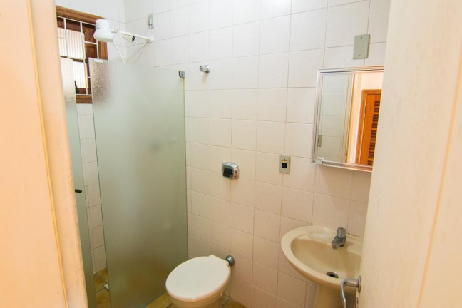 Imagem Casa com 4 Quartos para Alugar,  em Canasvieiras - Florianópolis