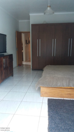 Imagem Imóvel com 3 Quartos à Venda, 260 m² em Laranjeiras - Caldas Imagem Imóvel com 3 Quartos à Venda, 260 m² em Laranjeiras - Caldas