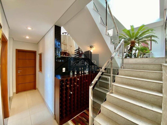 Imagem Casa com 5 Quartos à Venda, 607 m² em Braúnas - Belo Horizonte Imagem Casa com 5 Quartos à Venda, 607 m² em Braúnas - Belo Horizonte