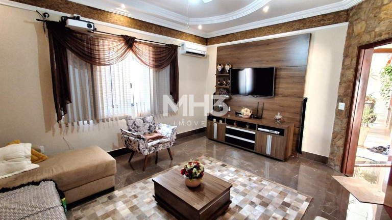 Imagem Casa com 4 Quartos à Venda, 215 m² em Vila Menuzzo - Sumaré Imagem Casa com 4 Quartos à Venda, 215 m² em Vila Menuzzo - Sumaré