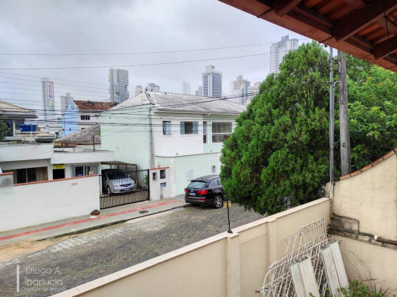 Imagem Casa com 8 Quartos à Venda, 264 m² em Centro - Balneário Camboriú