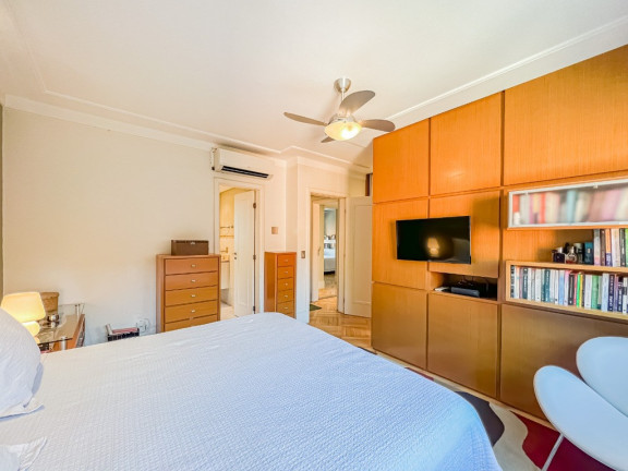 Imagem Apartamento com 3 Quartos à Venda, 243 m² em Rio Branco - Porto Alegre Imagem Apartamento com 3 Quartos à Venda, 243 m² em Rio Branco - Porto Alegre