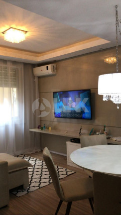 Imagem Apartamento com 2 Quartos à Venda, 60 m² em Vila Jardim - Porto Alegre