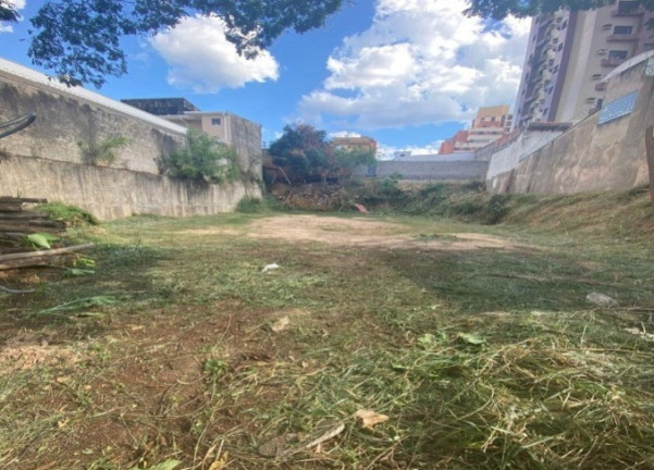 Foto do imóvel Terreno à Venda, 510 m² em Centro - Sorocaba Foto do imóvel Terreno à Venda, 510 m² em Centro - Sorocaba