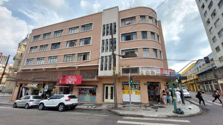 Imagem Apartamento com 3 Quartos à Venda, 120 m² em Centro - Curitiba Imagem Apartamento com 3 Quartos à Venda, 120 m² em Centro - Curitiba