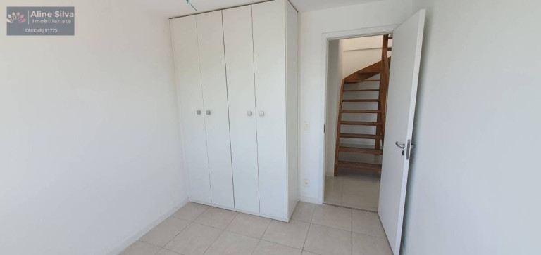 Imagem Cobertura com 3 Quartos para Alugar, 126 m² em Praça Seca - Rio De Janeiro Imagem Cobertura com 3 Quartos para Alugar, 126 m² em Praça Seca - Rio De Janeiro