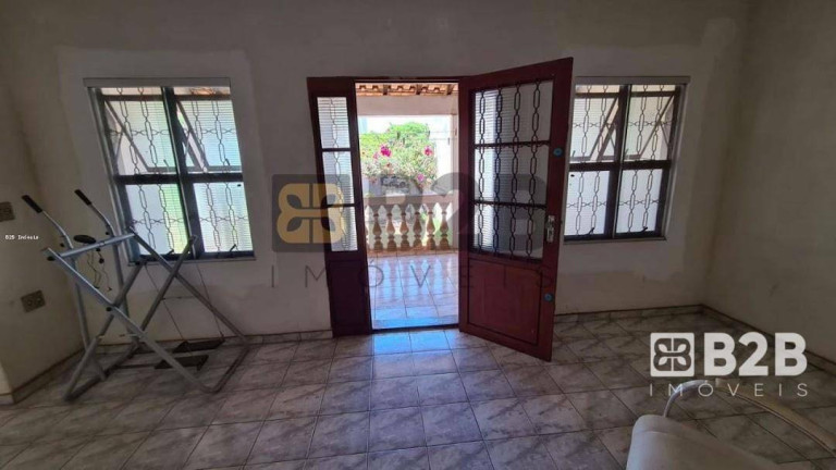 Imagem Casa com 3 Quartos à Venda, 300 m² em Jardim Estoril Iv - Bauru Imagem Casa com 3 Quartos à Venda, 300 m² em Jardim Estoril Iv - Bauru