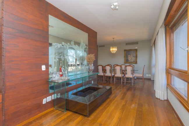 Imagem Imóvel com 3 Quartos à Venda, 350 m² em Rio Branco - Porto Alegre Imagem Imóvel com 3 Quartos à Venda, 350 m² em Rio Branco - Porto Alegre