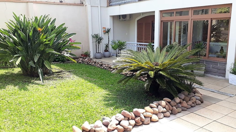 Imagem Sobrado com 3 Quartos à Venda, 411 m² em Igara - Canoas Imagem Sobrado com 3 Quartos à Venda, 411 m² em Igara - Canoas